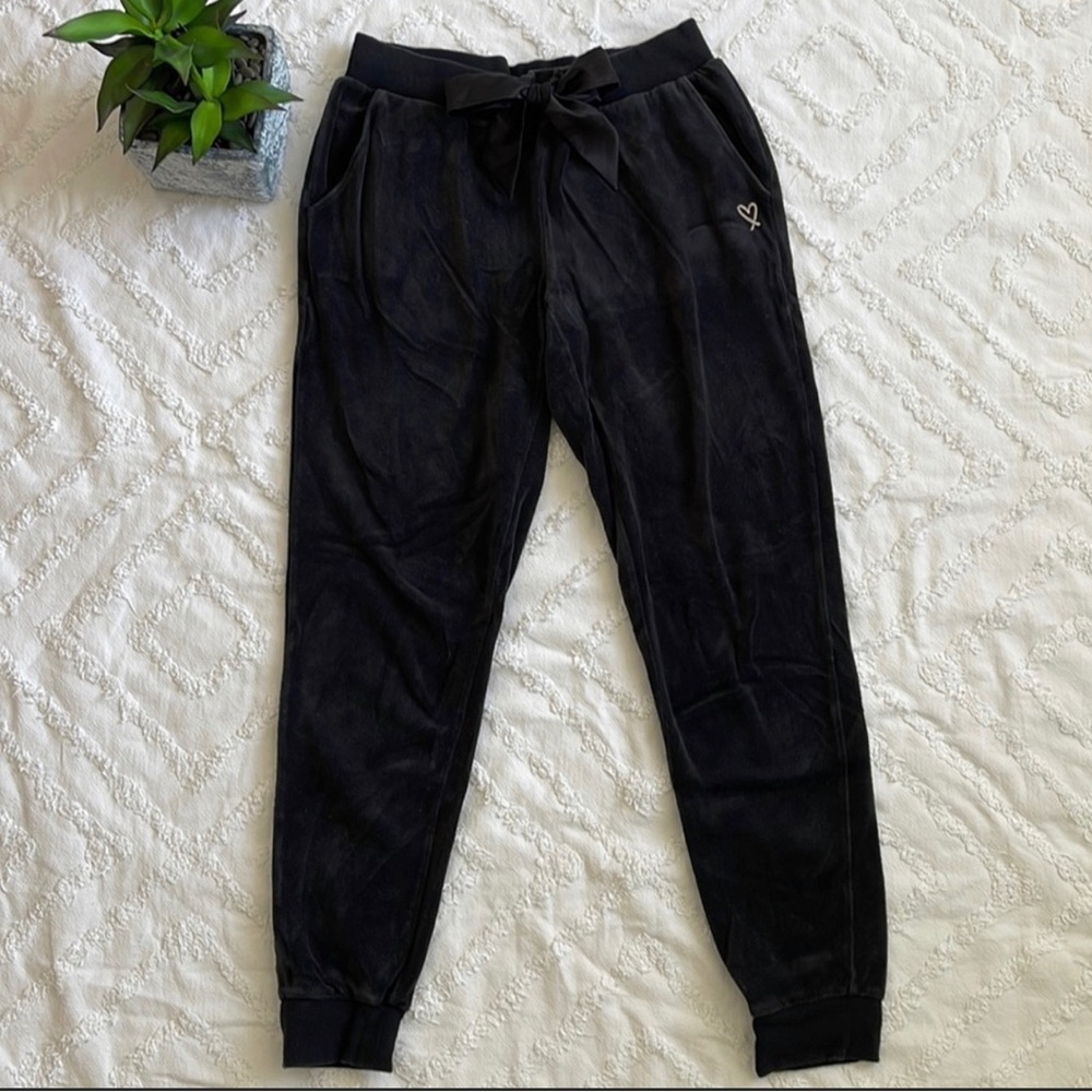 Victoria’s Secret Black Velour Sweatpants/joggers